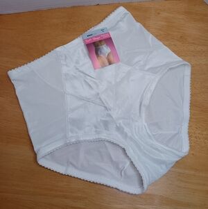 Vtg SEARS SOFT SHAPE Moderate Control Brief Shaper Large White NOS Style 23010